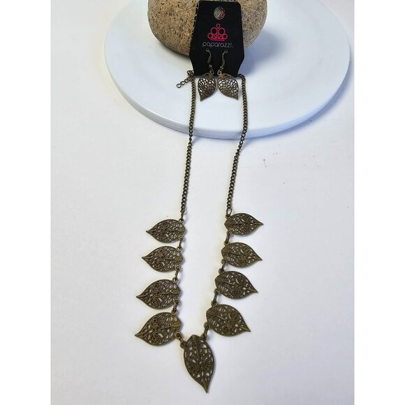 NWT Paparazzi Leaf Earring Necklace Set Fashion Jewelry for Fall Boho - Picture 4 of 11